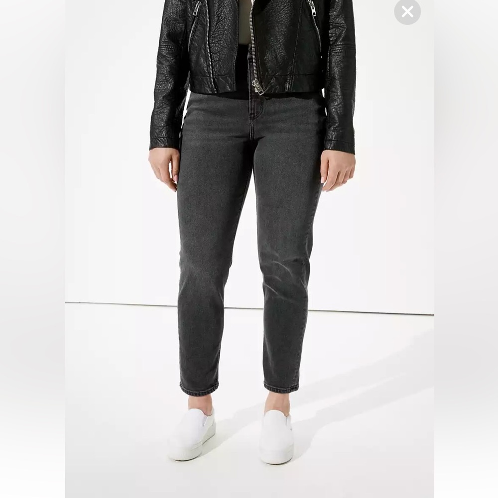 American Eagle Curvy Washed Black Mom Jeans
